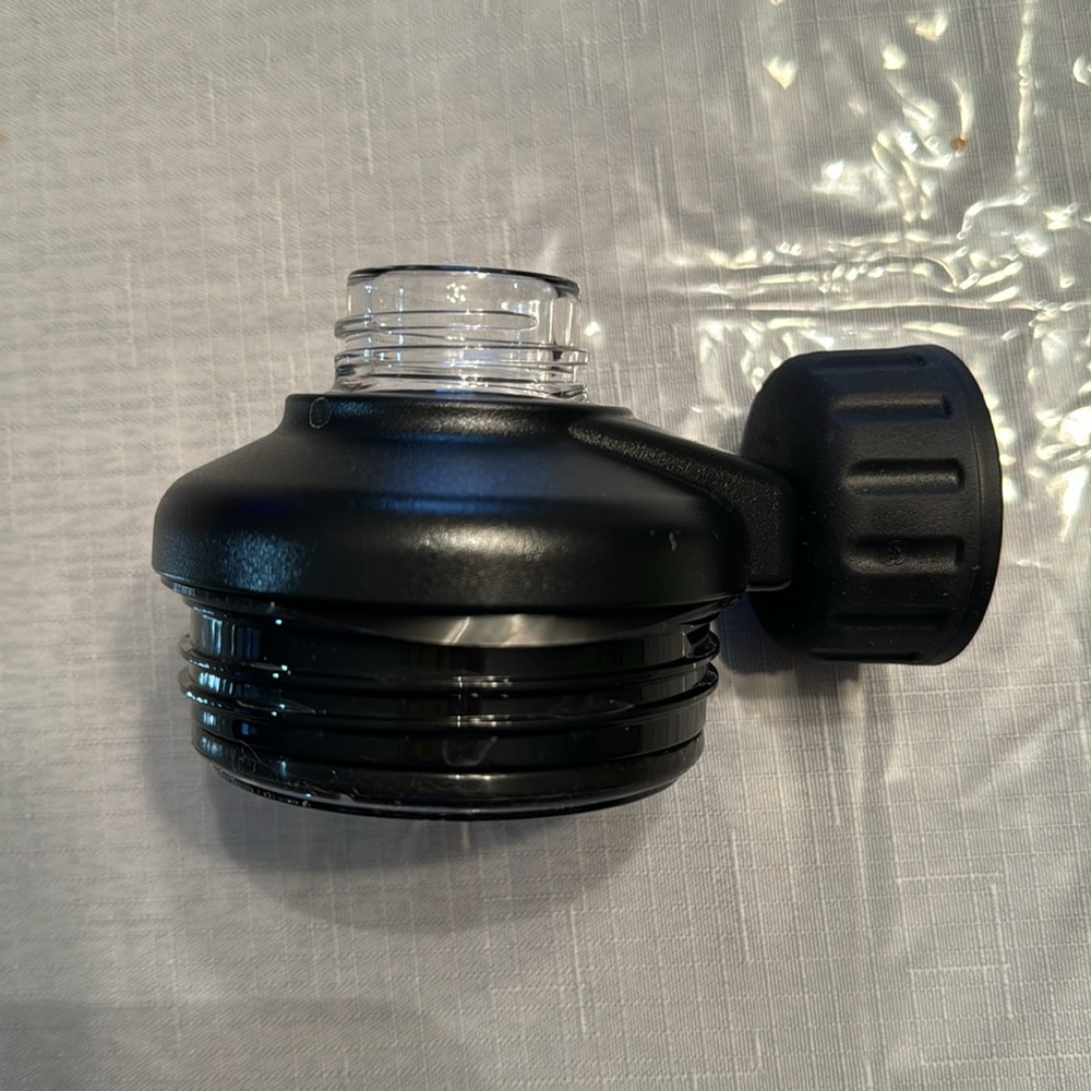 Gently Used Yeti Bottle Magdock Cap - Picture 5 of 5
